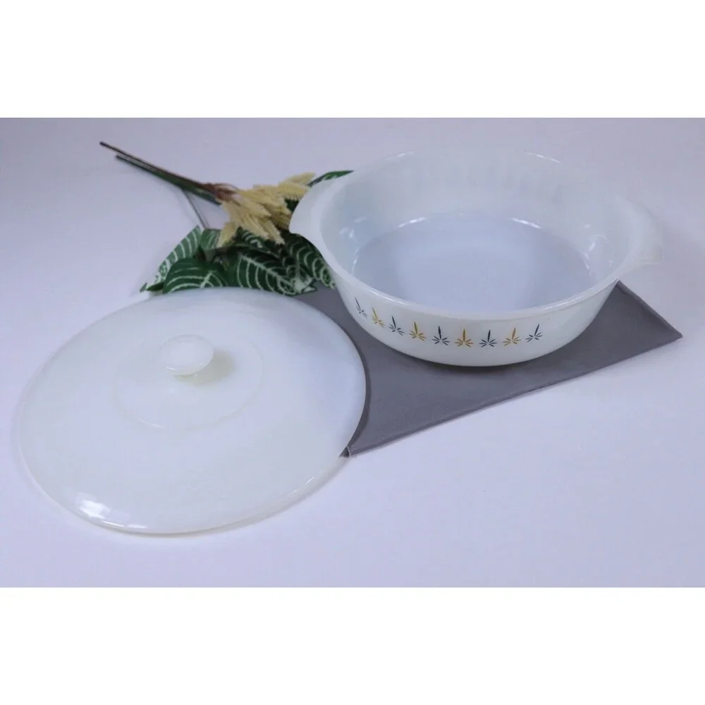Anchor Hocking Fire King Candle Glow Casserole Dish 1.5 Qt Round MCM Vintage EUC